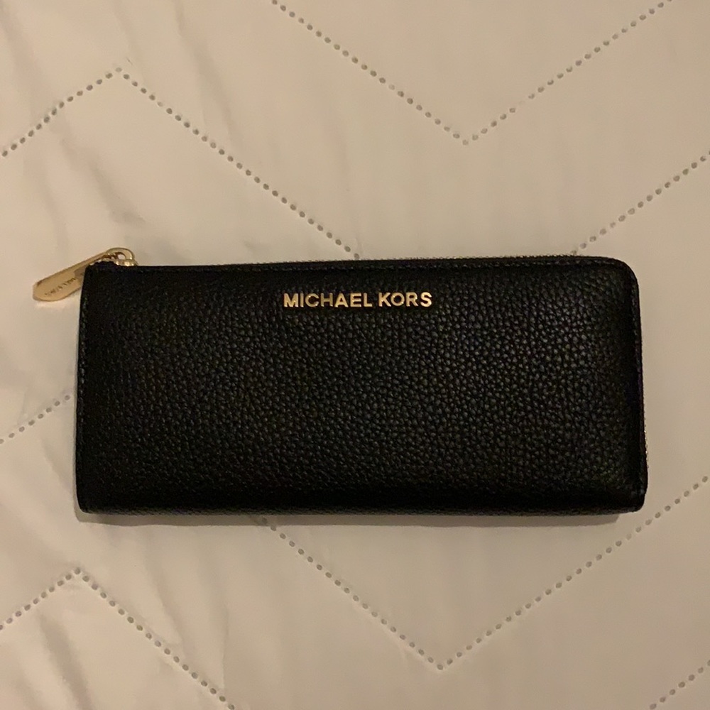 Black Michael Kors Wallet